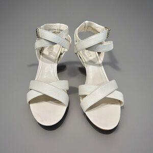 Unworn Women’s Lauren Ralph Lauren White Luna Leather Dress Sandals - Size 9B